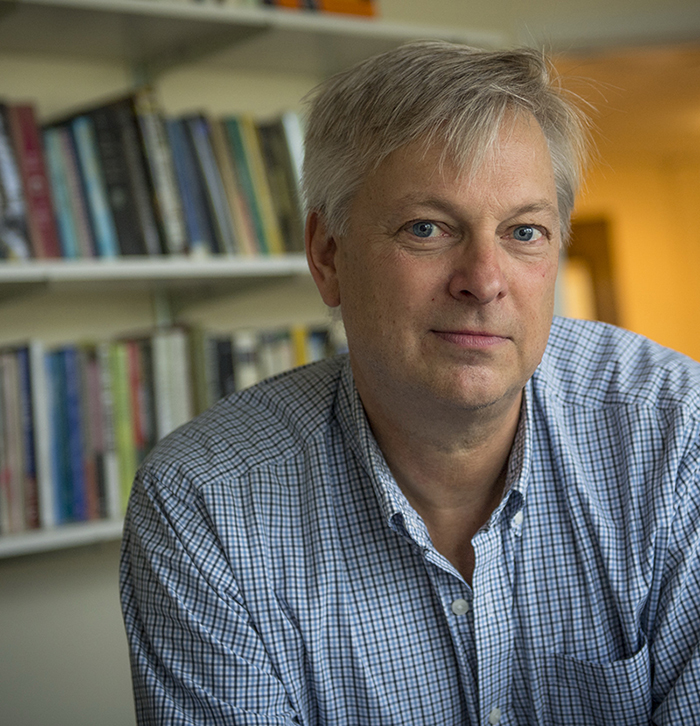 Portrait of author Thomas Oatley